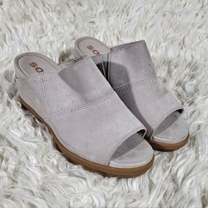 Sorel Women's Light Grey Suede Slip-On Mules Wedge Size 7